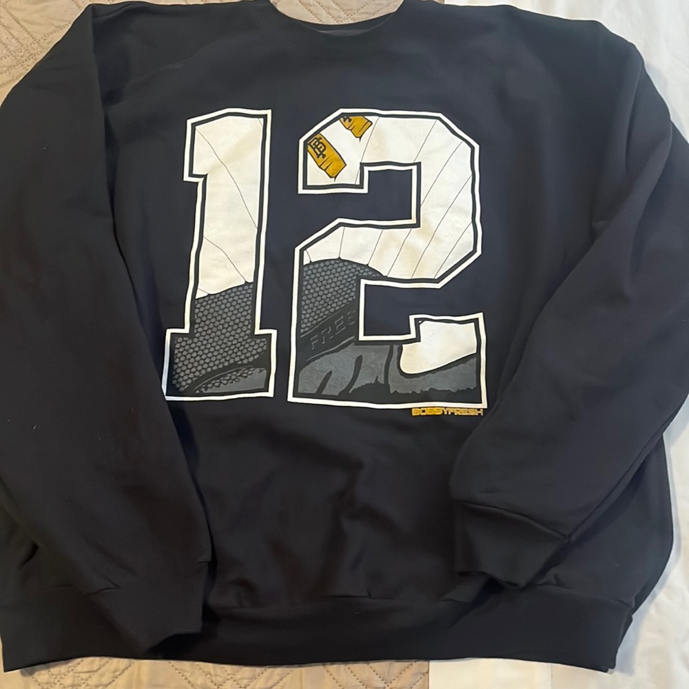 Men’s crew neck sweater